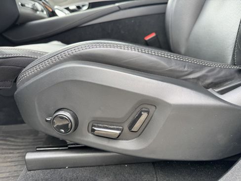 Used 2024 Volvo XC90 B6 Ultimate w/ Protection Package image 8