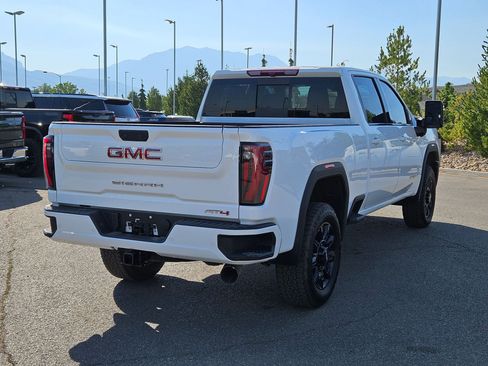 Used 2026 GMC Sierra 2500 AT4 AWD/4WD image 3