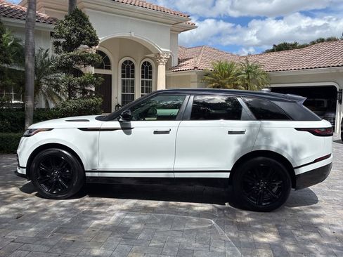 Used 2020 Land Rover Range Rover Velar R-Dynamic S image 4
