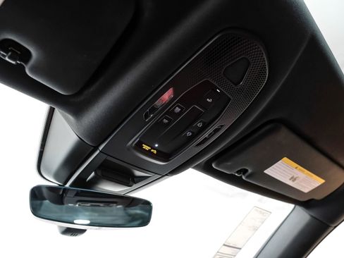 Used 2024 Porsche Cayenne Base image 33