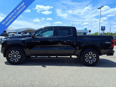 Used 2023 Chevrolet Colorado Z71 w/ Z71 Convenience Package 2 AWD/4WD image 9