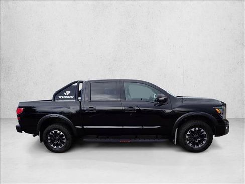 Used 2020 Nissan Titan PRO-4X w/ Pro-4x Convenience Package AWD/4WD image 8