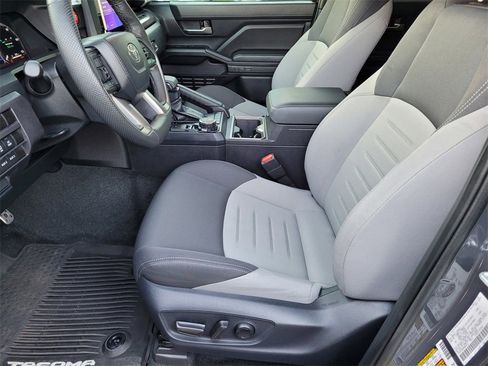 Used 2024 Toyota Tacoma TRD Sport image 24