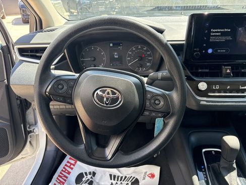 Used 2025 Toyota Corolla LE FWD image 19