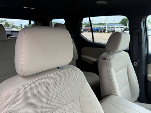 Used 2023 Chevrolet Traverse LS AWD/4WD image 15