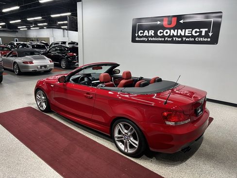 Used 2010 BMW 135i Convertible w/ Premium Pkg image 19