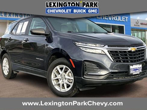 Used 2022 Chevrolet Equinox LS w/ LS Convenience Package image 1