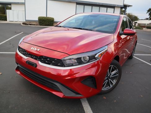 Used 2022 Kia Forte LXS image 13
