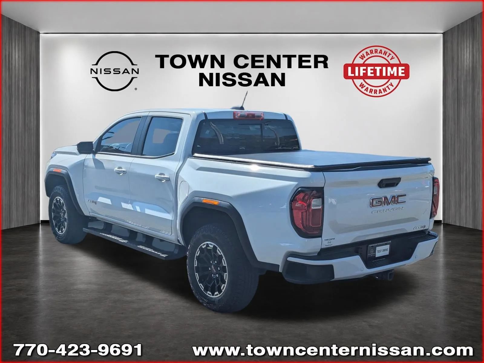 Used 2026 GMC Canyon AT4 w/ Technology Plus Package AWD/4WD image 5
