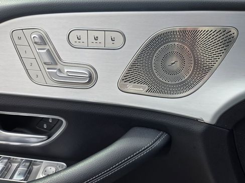 Used 2025 Mercedes-Benz GLS 450 4MATIC image 26