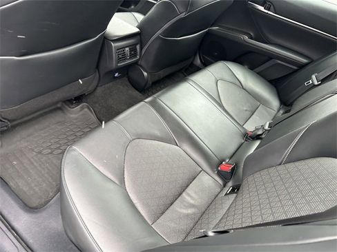 Used 2022 Toyota Camry XSE image 12
