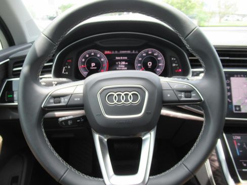 Used 2025 Audi Q7 3.0T Premium Plus AWD/4WD image 24