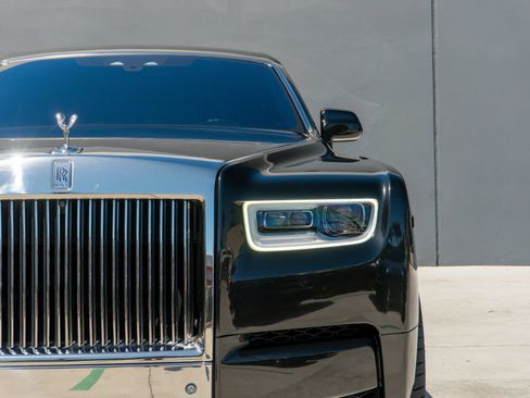 Used 2021 Rolls-Royce Phantom Sedan RWD image 29