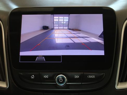 Used 2024 Chevrolet Malibu LT FWD image 17