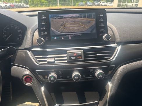 Used 2018 Honda Accord Sport image 18