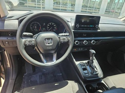 Used 2023 Honda CR-V EX image 17