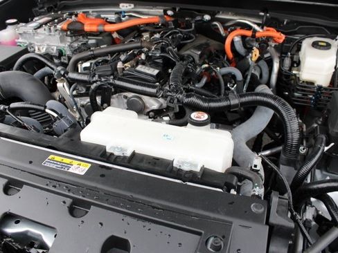 Used 2024 Toyota Tacoma TRD Sport image 26