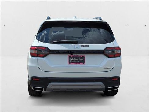 New 2025 Honda Pilot Touring image 8