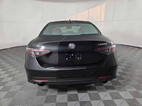 Used 2024 Alfa Romeo Giulia Ti w/ Performance Driving Package image 6