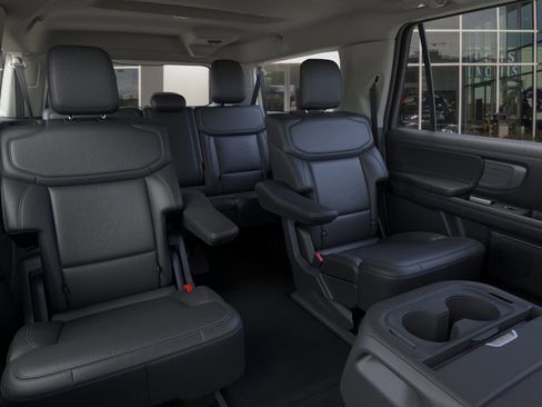 New 2025 Ford Expedition Max Platinum w/ Driver's Package image 33