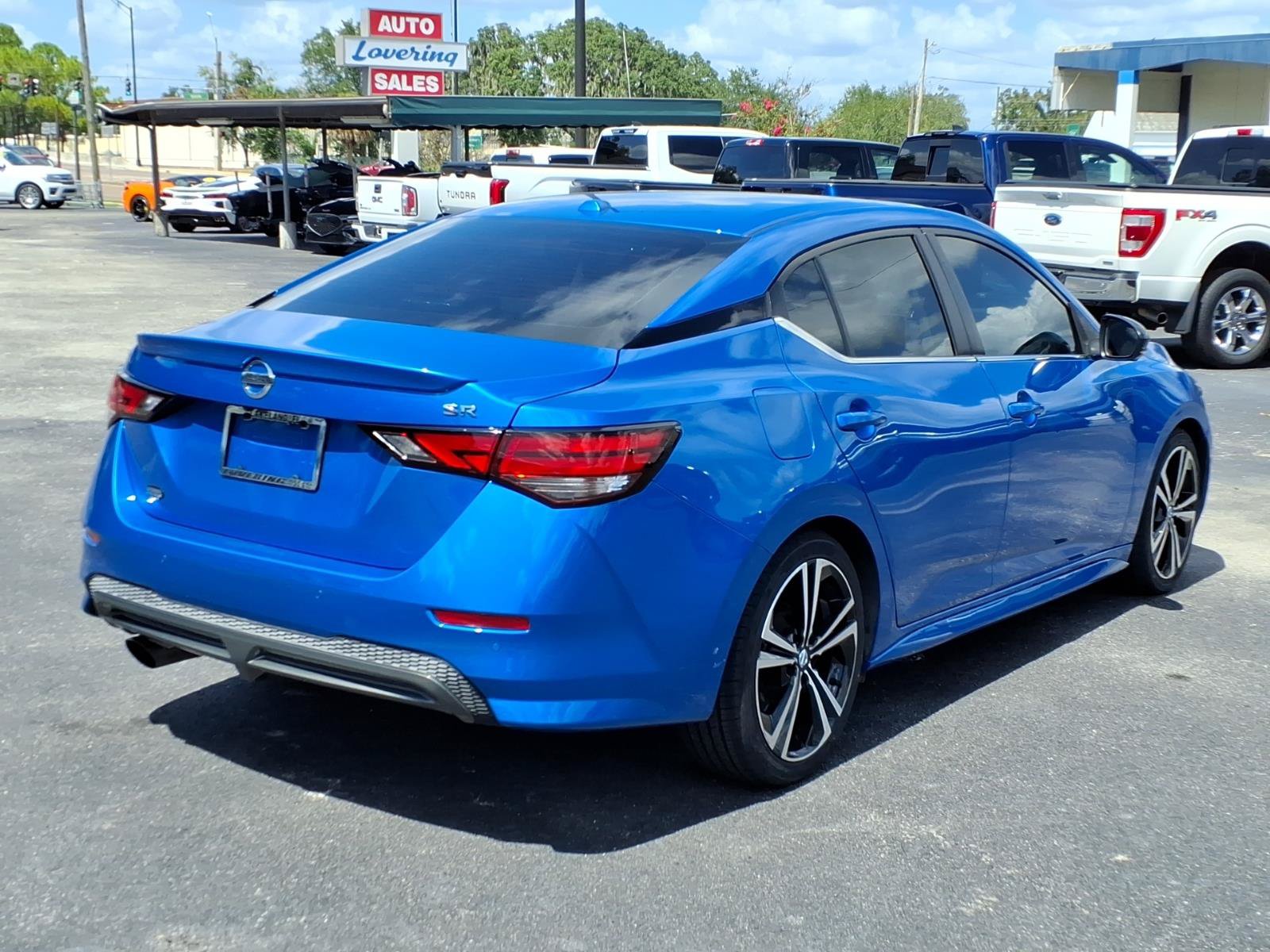 Used 2022 Nissan Sentra SR w/ SR Premium Package FWD image 5