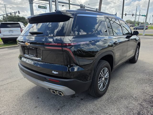 Used 2026 Chevrolet Traverse LT FWD image 5