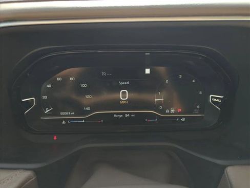 Used 2023 GMC Yukon Denali AWD/4WD image 11