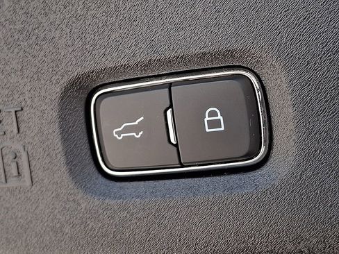 Used 2025 Ford Expedition Platinum AWD/4WD image 30