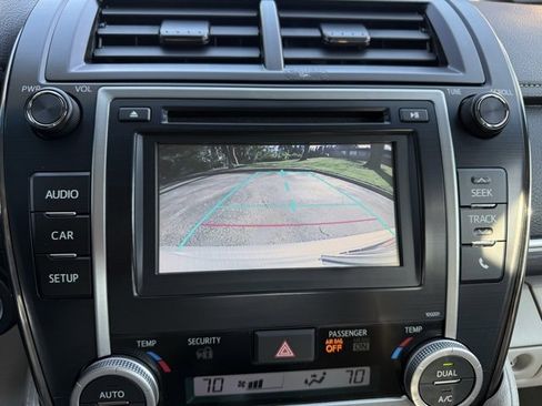 Used 2014 Toyota Camry LE image 15