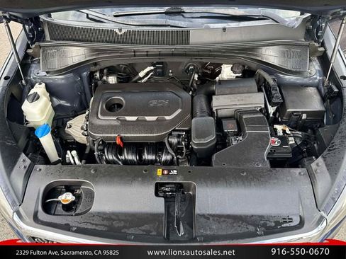 Used 2017 Kia Sorento FWD image 12