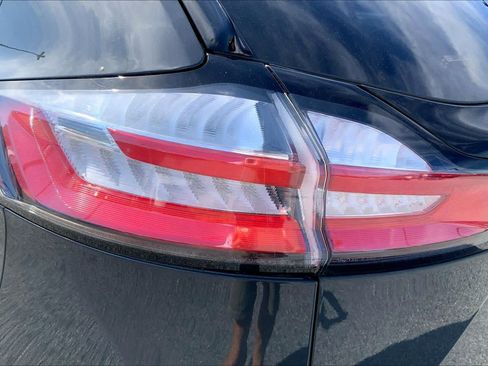 Used 2021 Ford Edge ST-Line FWD image 26