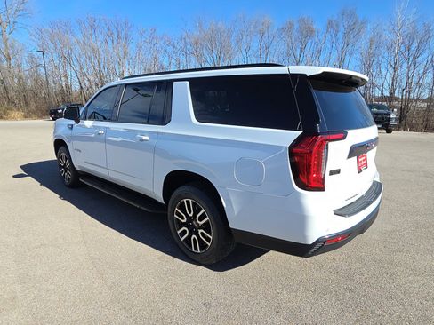 Used 2023 GMC Yukon XL AT4 image 6