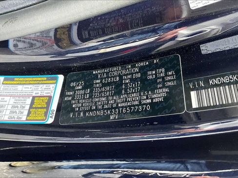 Used 2026 Kia Carnival FWD image 36