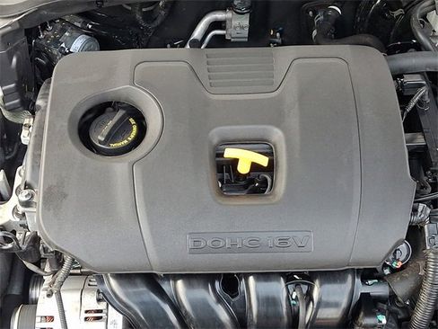 Used 2023 Kia Forte LXS w/ LXS Technology Package image 28