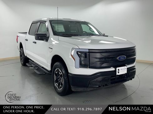 Used 2022 Ford F150 Lightning Pro image 4