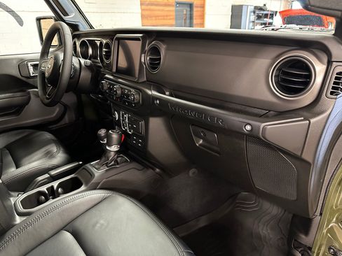 Used 2023 Jeep Wrangler Unlimited w/ Cold Weather Group AWD/4WD image 16