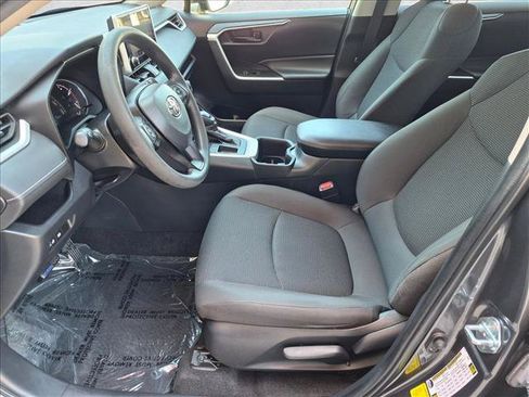 Used 2023 Toyota RAV4 LE FWD image 15