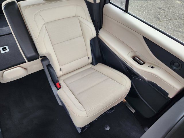New 2026 Lincoln Nautilus Premier w/ Equipment Group 102A AWD/4WD image 15