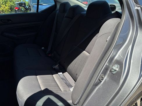 Used 2025 Nissan Altima 2.5 SV FWD image 37