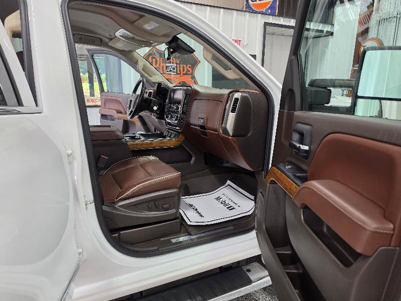 Used 2015 Chevrolet Silverado 3500 High Country w/ Duramax Plus Package AWD/4WD image 20