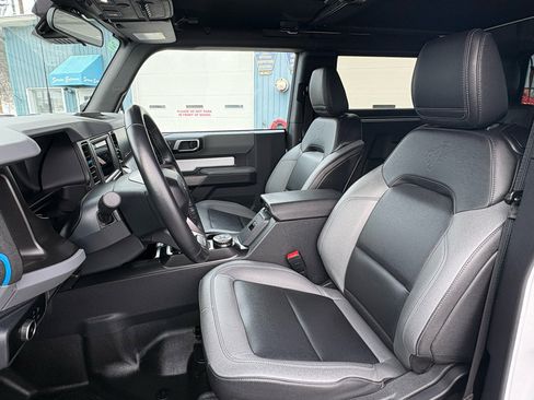 Used 2023 Ford Bronco Black Diamond image 15