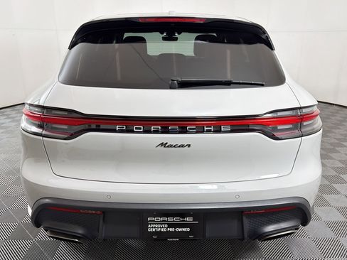 Certified 2022 Porsche Macan image 11
