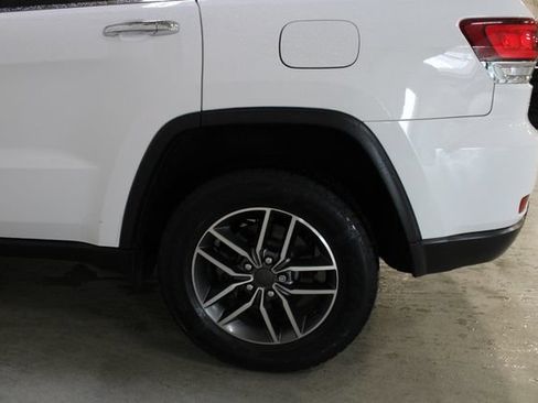 Used 2021 Jeep Grand Cherokee Limited AWD/4WD image 30