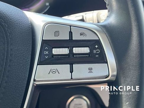 Used 2024 Kia Telluride EX w/ EX Captain's Chair Package FWD image 20