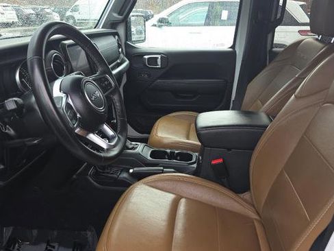 Used 2023 Jeep Wrangler Unlimited Sahara w/ Cold Weather Group image 6