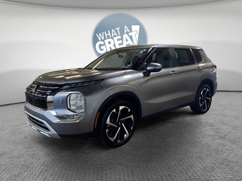 Used 2022 Mitsubishi Outlander SE AWD/4WD image 8