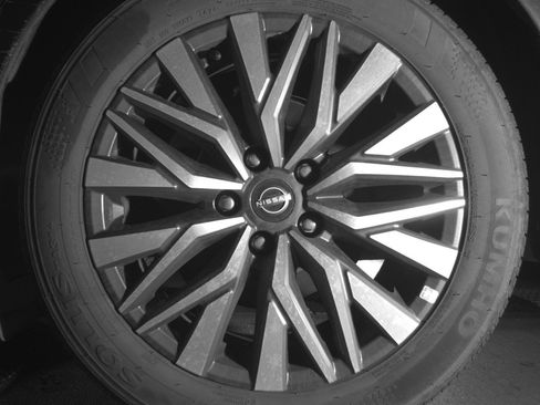 Used 2025 Nissan Altima 2.5 SV image 14