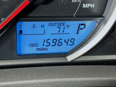 Used 2015 Toyota RAV4 XLE FWD image 19