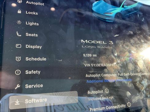 Used 2025 Tesla Model 3 Long Range image 22