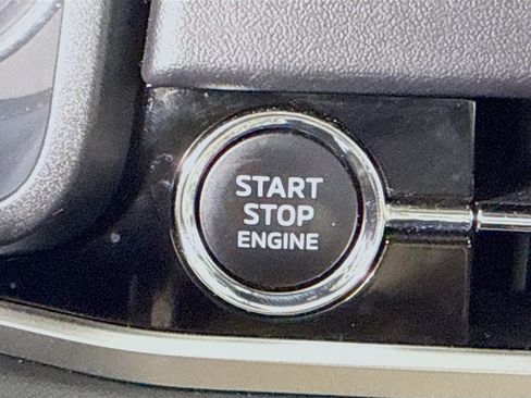 Used 2024 Mitsubishi Outlander SE Black Edition image 21